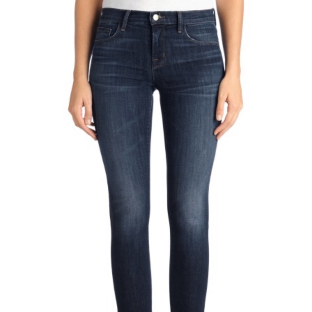 J Brand | 811 Mid-Rise Skinny in Dark Wash size 26